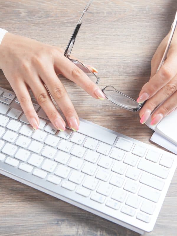 A copywriter is not a poet! How to write simply and meaningfully?
